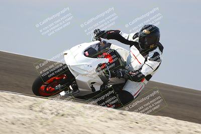 media/Nov-02-2025-Lets Ride (Sun) [[f7a3caa734]]/B Group/1120am (Turn 2 Inside)/